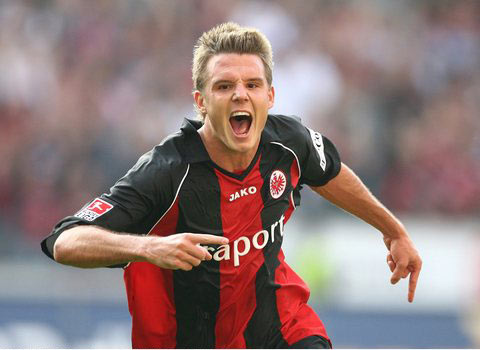 尤其是在三 尤其是在三